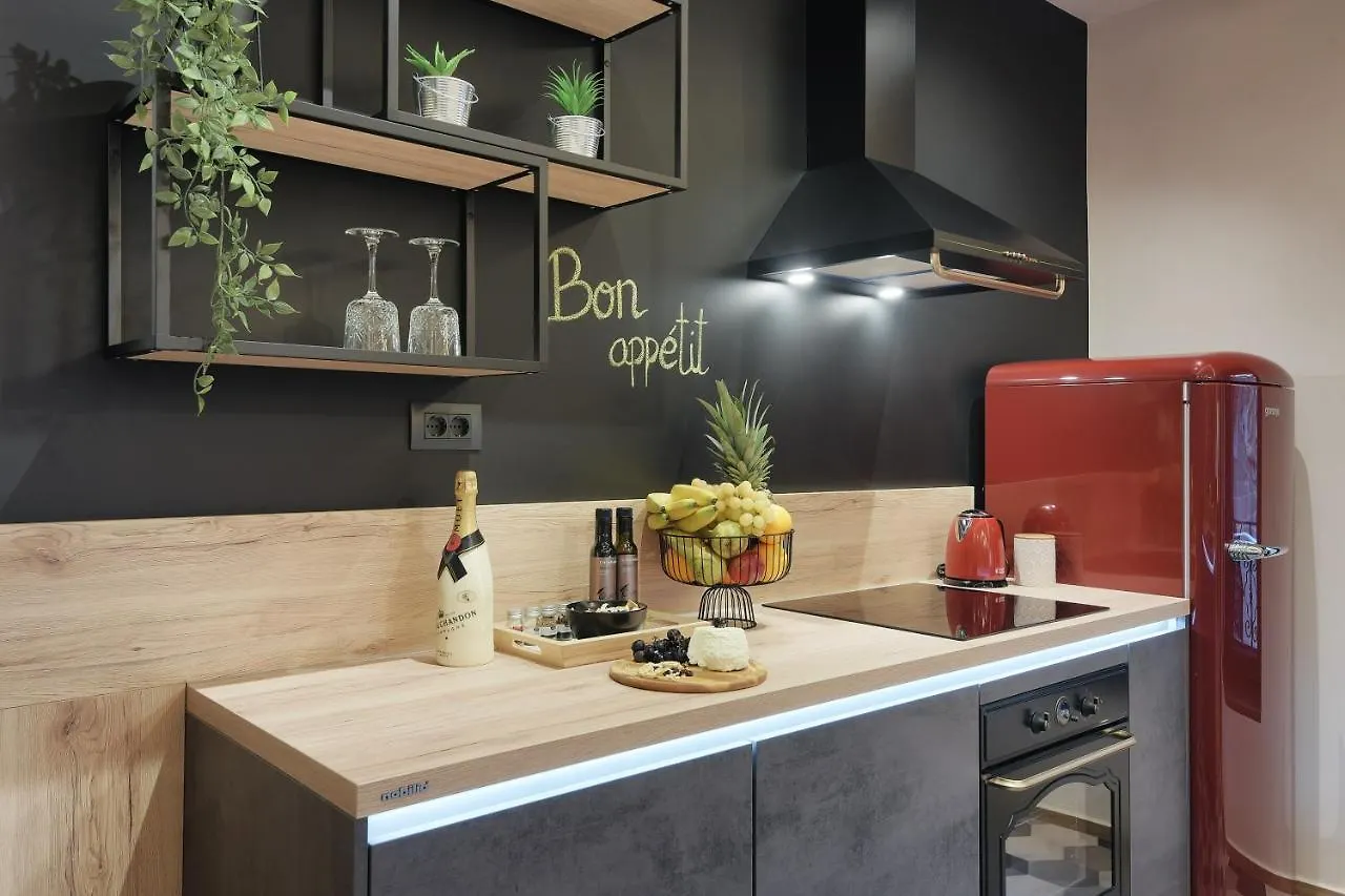 Apartment De Ville 2020 With Free Parking Pula 0*,  Croatia