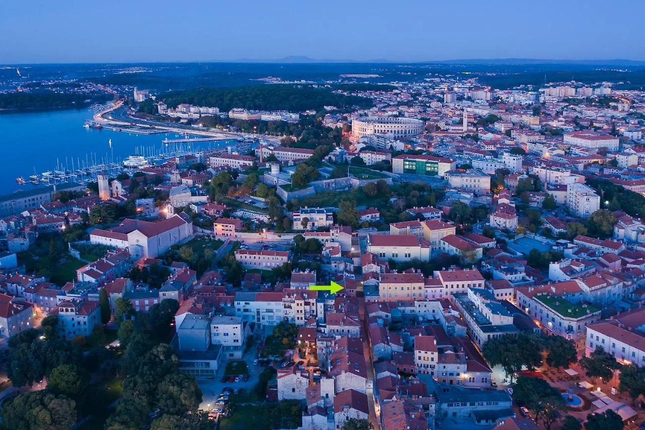 Apartment De Ville 2020 With Free Parking Pula Croatia